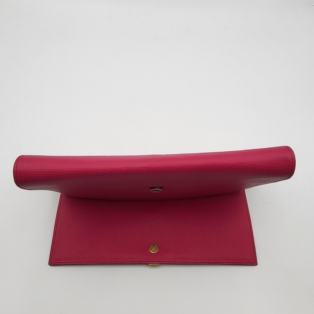 YVES  SAINT LAURENTCalfskin Classic Y Ligne Clutch Fuchsia..Authentic... - Picture 14 of 16